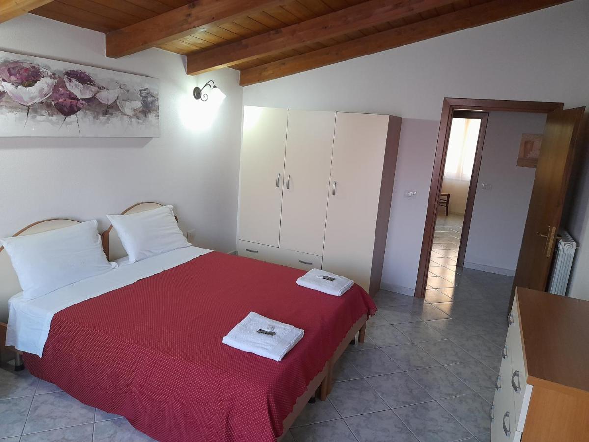 Samugheo B&B Da Marianna מראה חיצוני תמונה