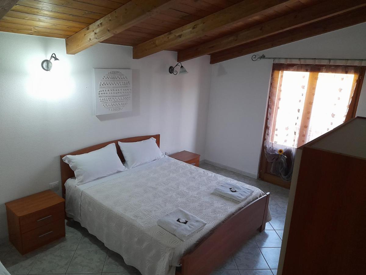 Samugheo B&B Da Marianna מראה חיצוני תמונה